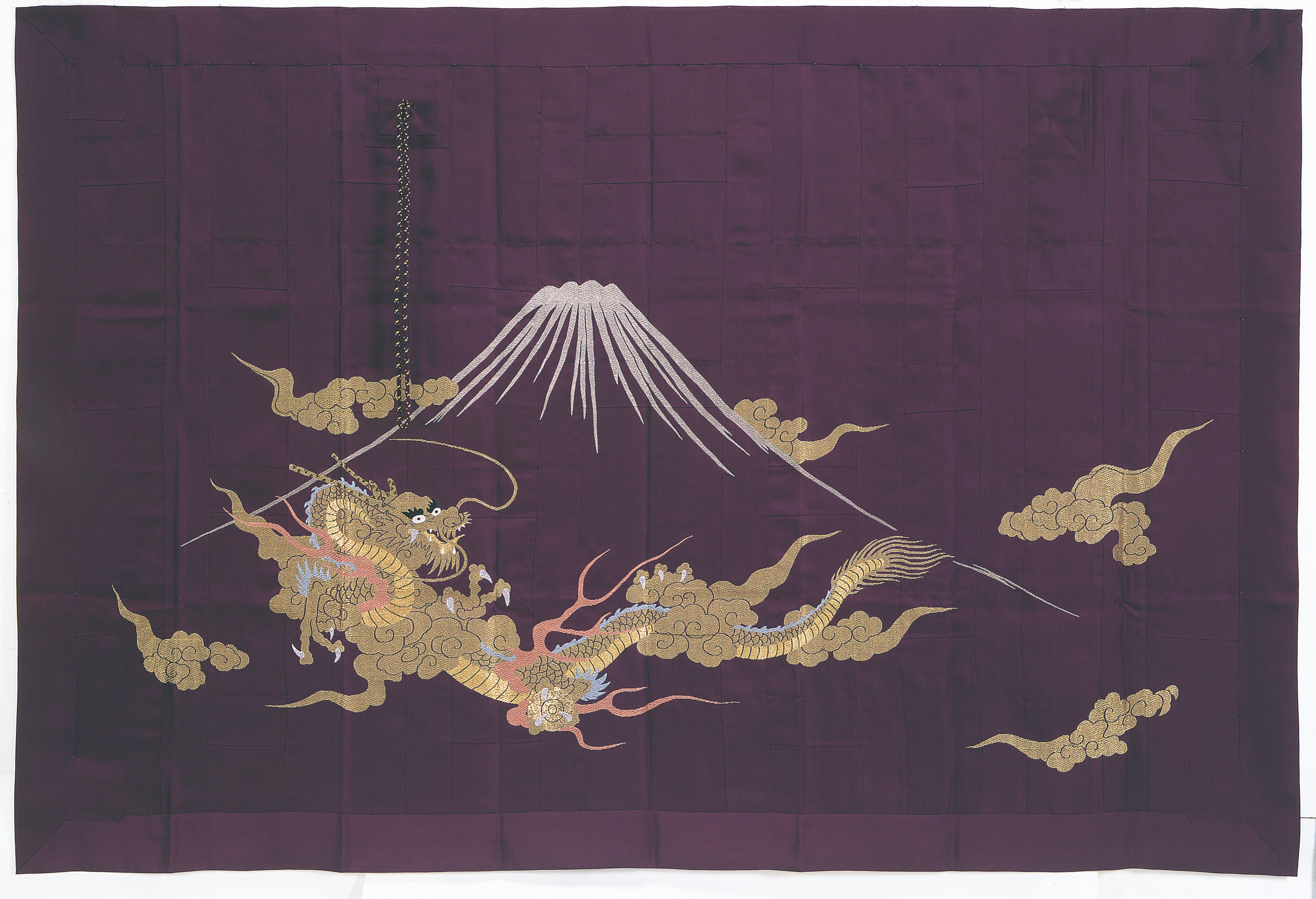 （梅金オリジナル）古代紫色羽二重手刺繍一匹龍に富士山縫付九条坐具