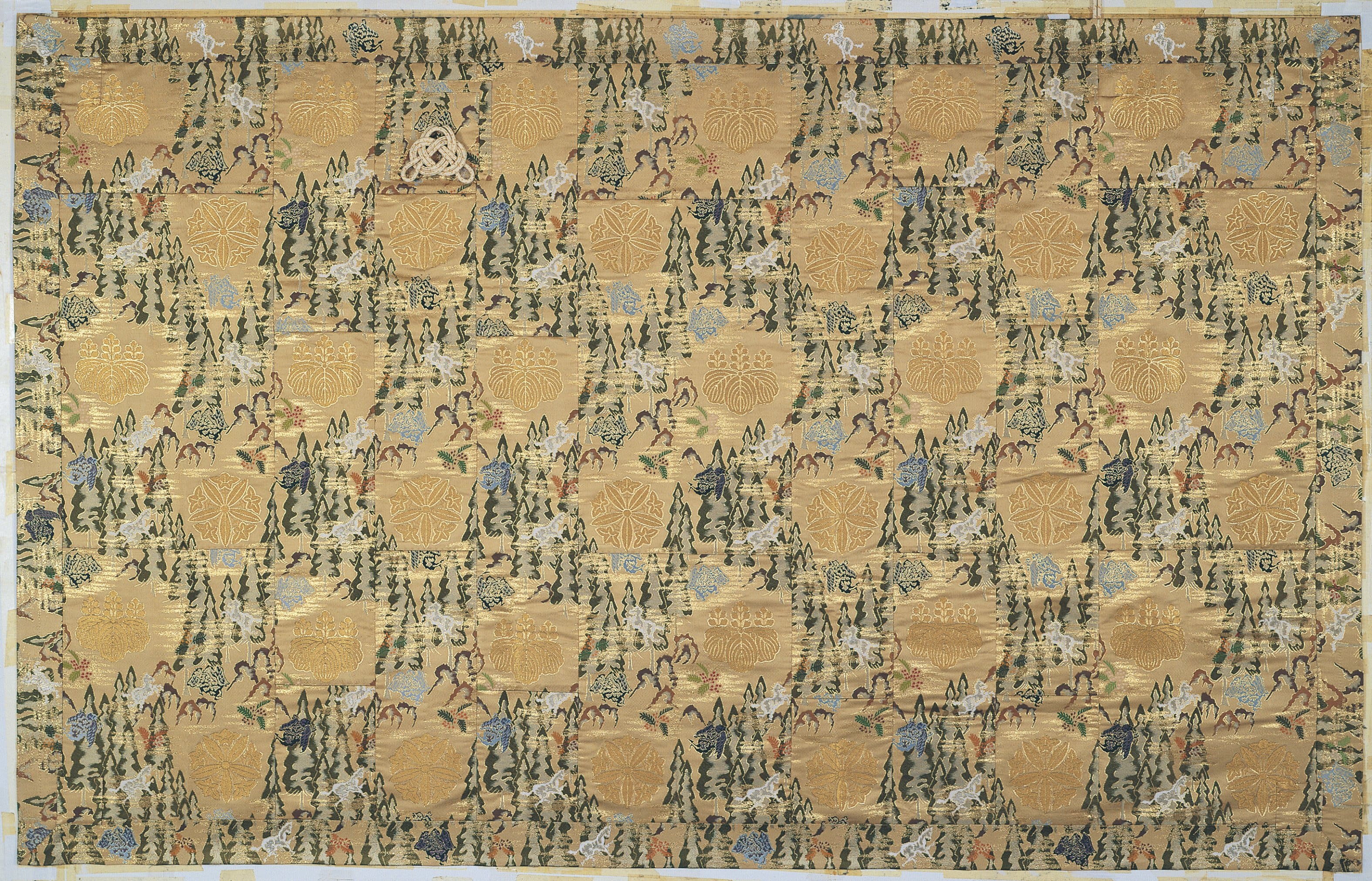 （梅金オリジナル）白茶色杉に天狗アカシア岩雲柄両山紋入金襴御九条坐具立帽子付